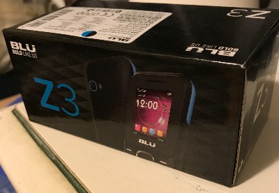BLU Z3 box